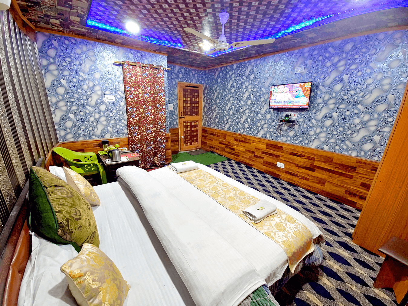 Room Photo